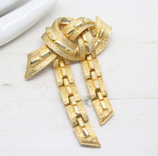 Vintage Signed Jewelcraft