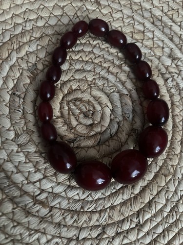 Vintage cherry amber necklace - cherry,