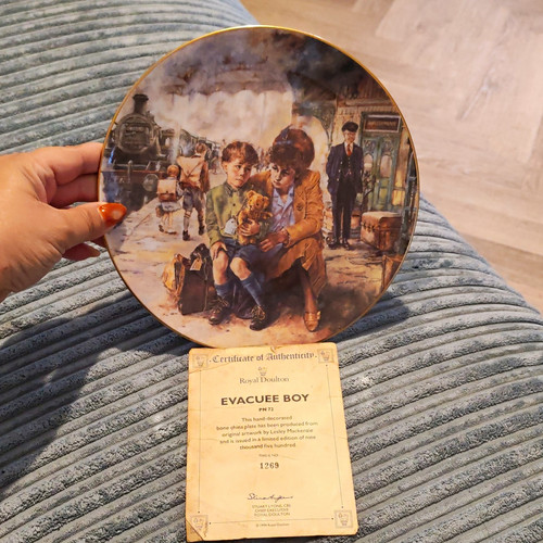 Royal doulton collectors - royal,
