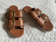 Fitflop tan buckled slide Sandals UK 6 US 8 EU 39