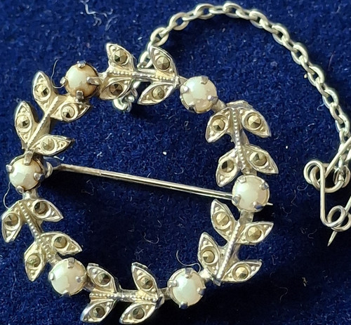 Vintage wreath brooch silver - vintage,