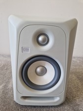 KRK Rokit 5 Powered Studio Monitor – 5" Woofer & Bi-Amp Design – Very Good