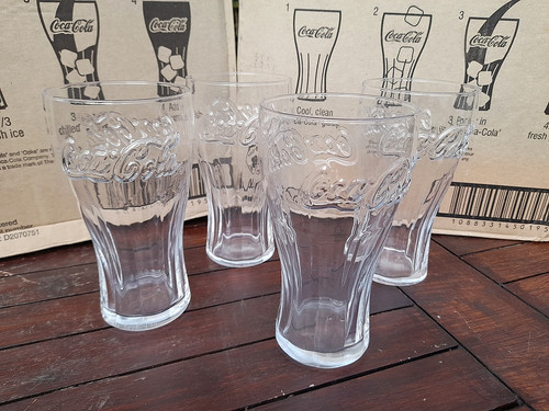 Coca cola 22oz clear - 4,