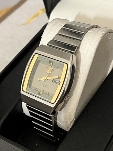 Seiko 7009 3101 - 3101, grey