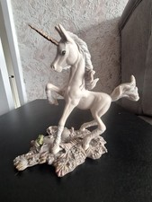 Fables Unicorn Startled Figurine Ornament