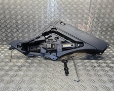 Lexus Nx 300H 2014-2021 Jack Set  box damaged one corner