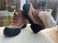 Ugg Toddler Boots Uk10 Infant Ashton Addie Child Boy Girl Immaculate Christmas
