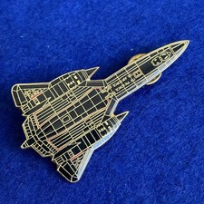 USAF Lockheed SR-71 Blackbird reconnaissance aircraft Gilt & Black Enamel badge