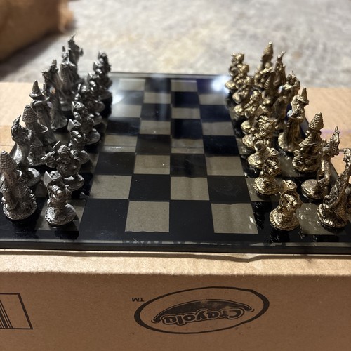 Collectible chess - 8", 8"