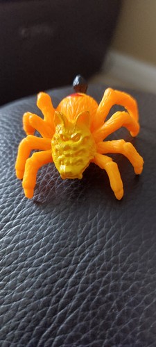 Monsters pocket super - in,