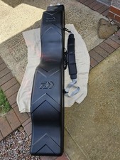 Daiwa Fishing Rod Case Tournament Pole Storage Holdall Padded Compartment Bag