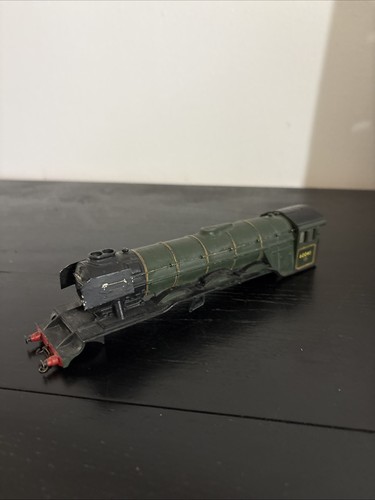 Hornby lner green loco body - hornby,