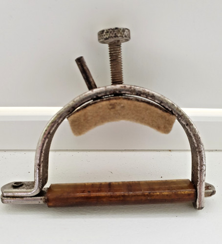 Vintage acoustic guitar capo - vintage,