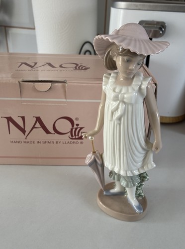 Nao porcelain girl figurine - porcelain,
