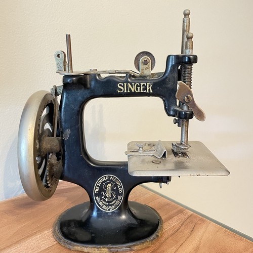 Singer toy sewing - toy,