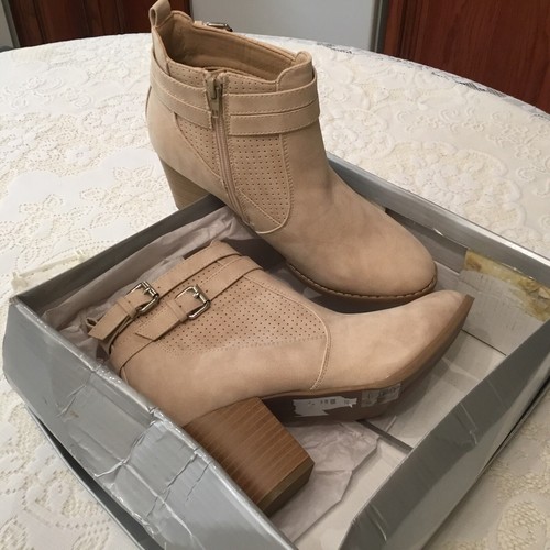 Womens boots size light - womens, 4