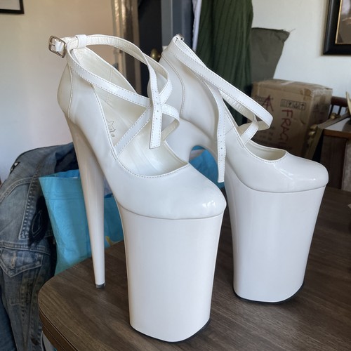 Pleaser beyond white - pleaser, patent