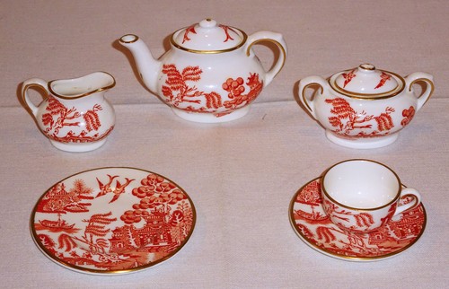 Coalport red willow pattern - red,