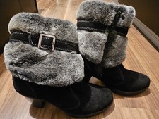 LADIES BLACK BOOTS WITH GREY
