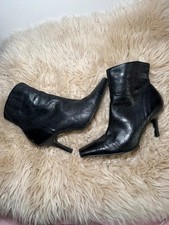 Barratts Style Black