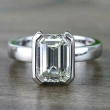 Half Bezel 2.50Carat Emerald