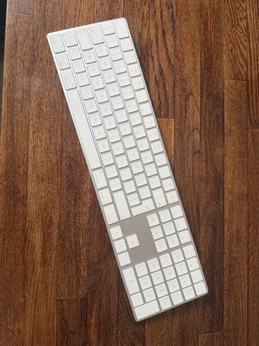 Genuine apple magic keyboard - genuine,