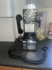 Wild And Wolf Black Retro Push