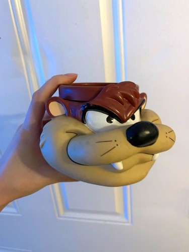 Tazmanian devil taz plastic - tazmanian,