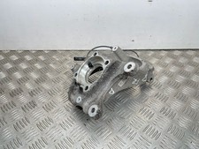 BMW 2 F44 2023 Front right front wheel hub spindle knuckle 6876646 LIQ16819