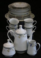 Crown Dynasty.. 4 place Tea Set, 20 pieces white & blue. Really good condition  