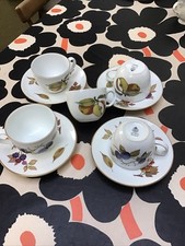 Royal Worcester Evesham Cups &