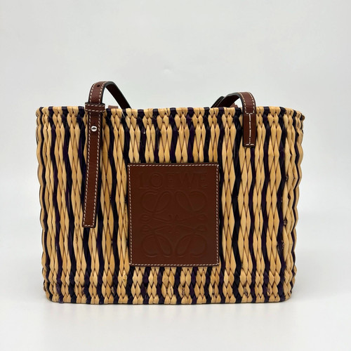 Loewe square anagram - loewe,