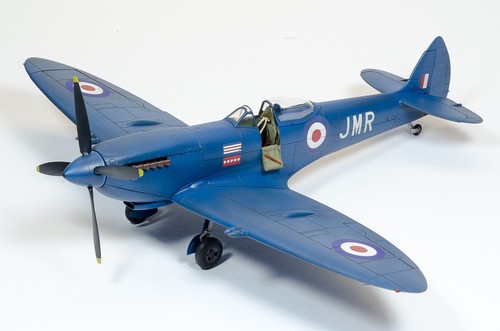 Eduard spitfire xvi - spitfire, mk.xvi