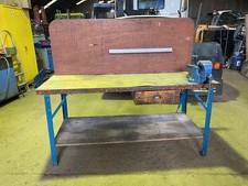 WOODEN WORKBENCH WITH RECORD NO 23 VICE (CB244)