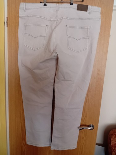 Excellent pair 44w x 32l - of,