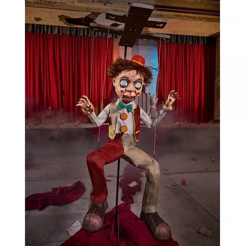 Moving talking scary - 7'7",