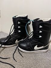 NIKE vapen snowboard boots