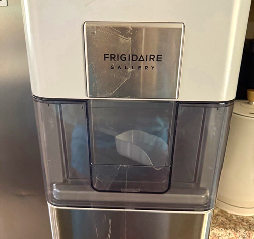 Ice machine - ice,