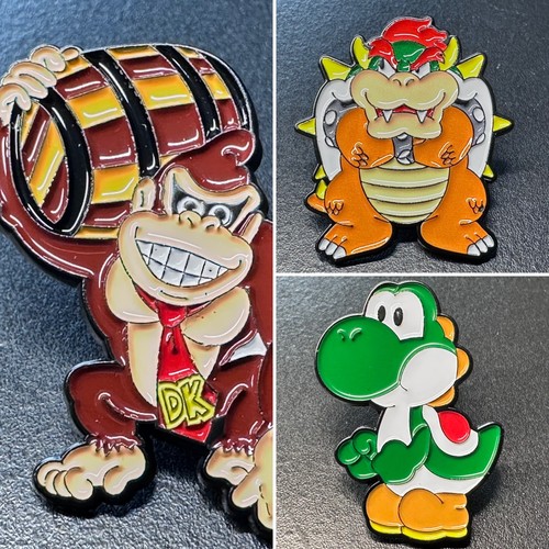 Nintendo enamel pin - pin, badges