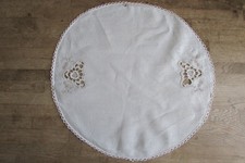 Vintage Round Linen Tablecloth With Crotchet Edge, Cutwork & Embroidery 53cm D.