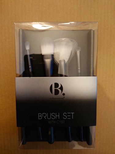 Superdrug brush set with - by,