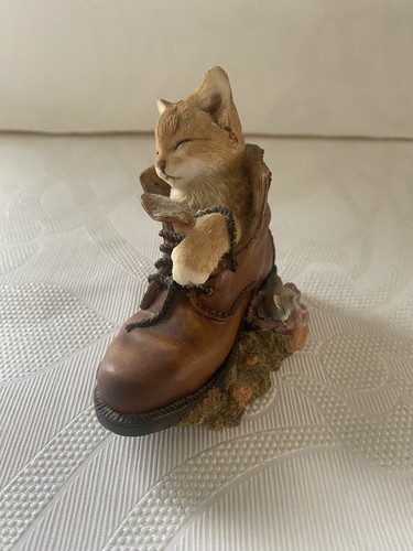 Country artists puss boots - country,