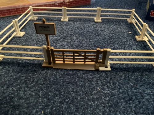 Britains toy farm paddock - britains,