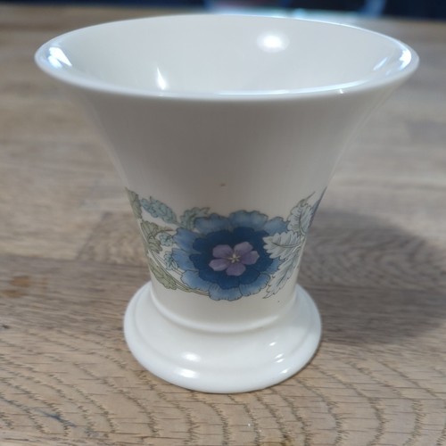 Wedgewood small tapered - small, posy