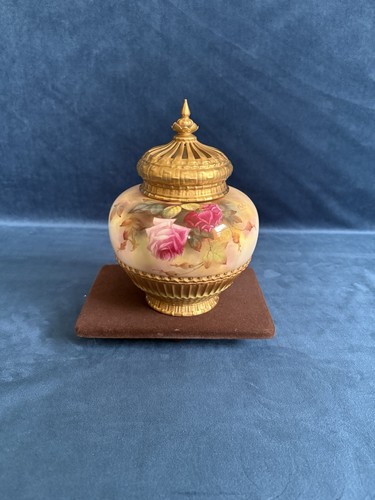 Royal worcester rose - royal,