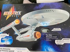 Star  Trek USS Enterprise NCC-1701  18'' Model with Lights and sounds