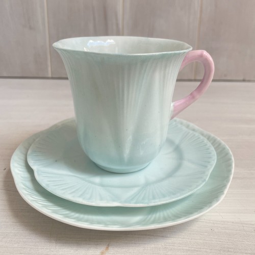 Vintage shelley dainty - dainty, pastel