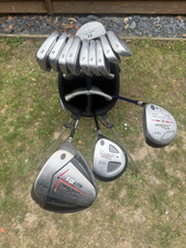 FULL RIGHT HANDED WILSON / TITLEIST  GOLF SET WITH STAND  BAG & WILSON  PUTTER.