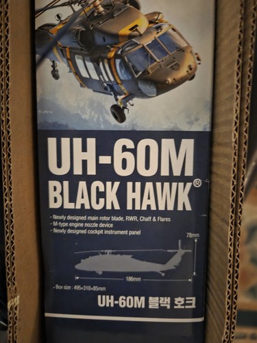 Academy 60m black - 1/35, uh-60m
