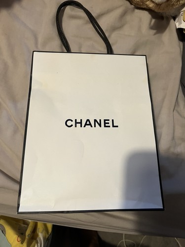 Chanel empty small used - -,